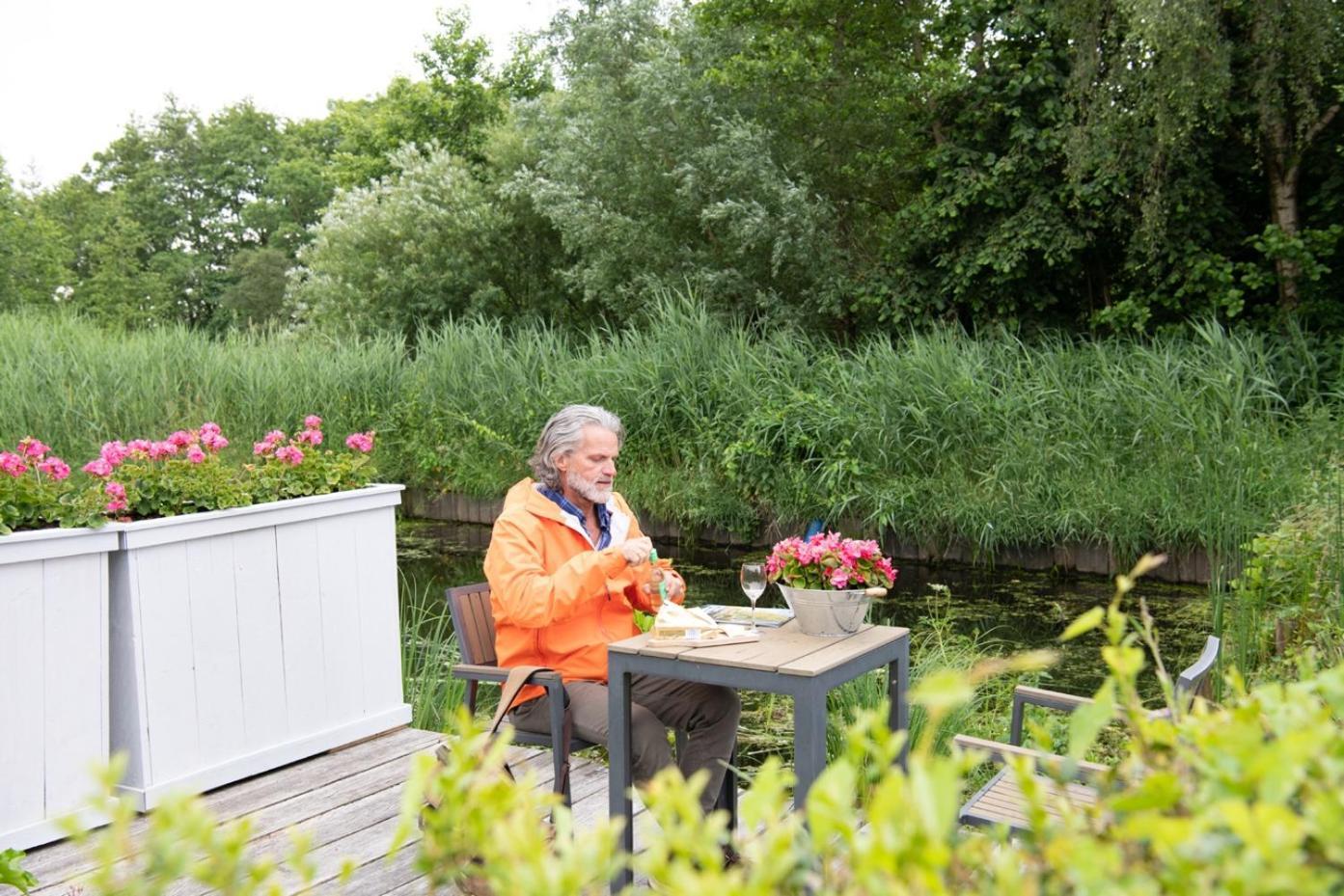 Het Waterhoentje Sint Jansklooster Exteriér fotografie